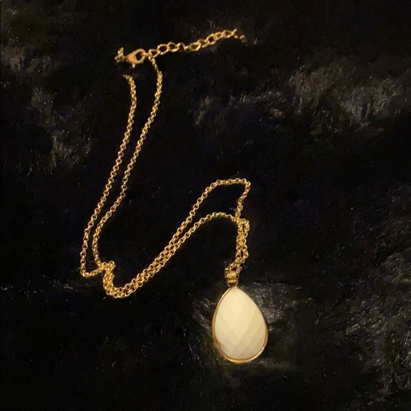 Faceted Tear Drop Earring and Necklace Set - Picture 2 of 8